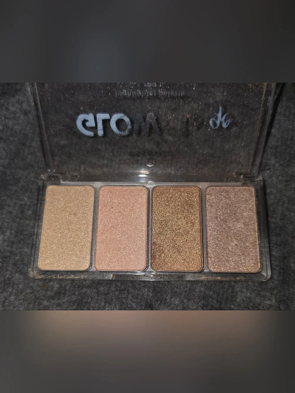 Essence Glow To Go Highlight Palette - 10 Sunkissed Glow 0.49oz Discontinued